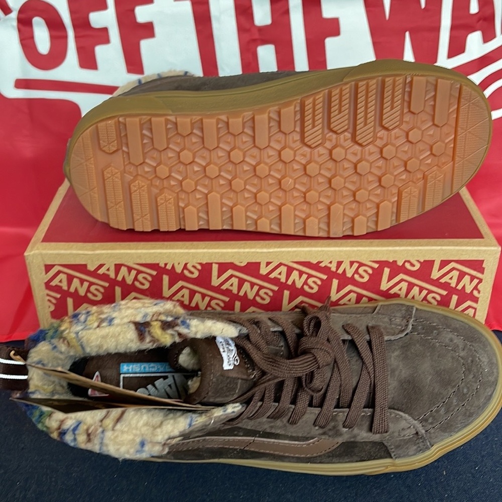 Vans WMNS Sk8-Hi Mte-1
Brown/Gum
VNOA5HZYB7G
boots - Picture 9 of 16